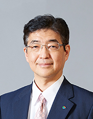 教員（学部長　教授　味⼾ 克裕）