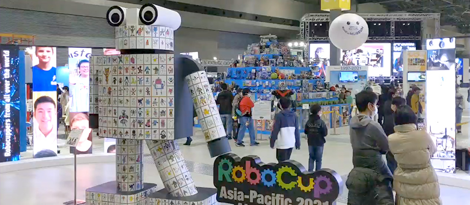 国際大会「ロボカップアジアパシフィック」で、“未来型AIロボット”のワークショップを実施