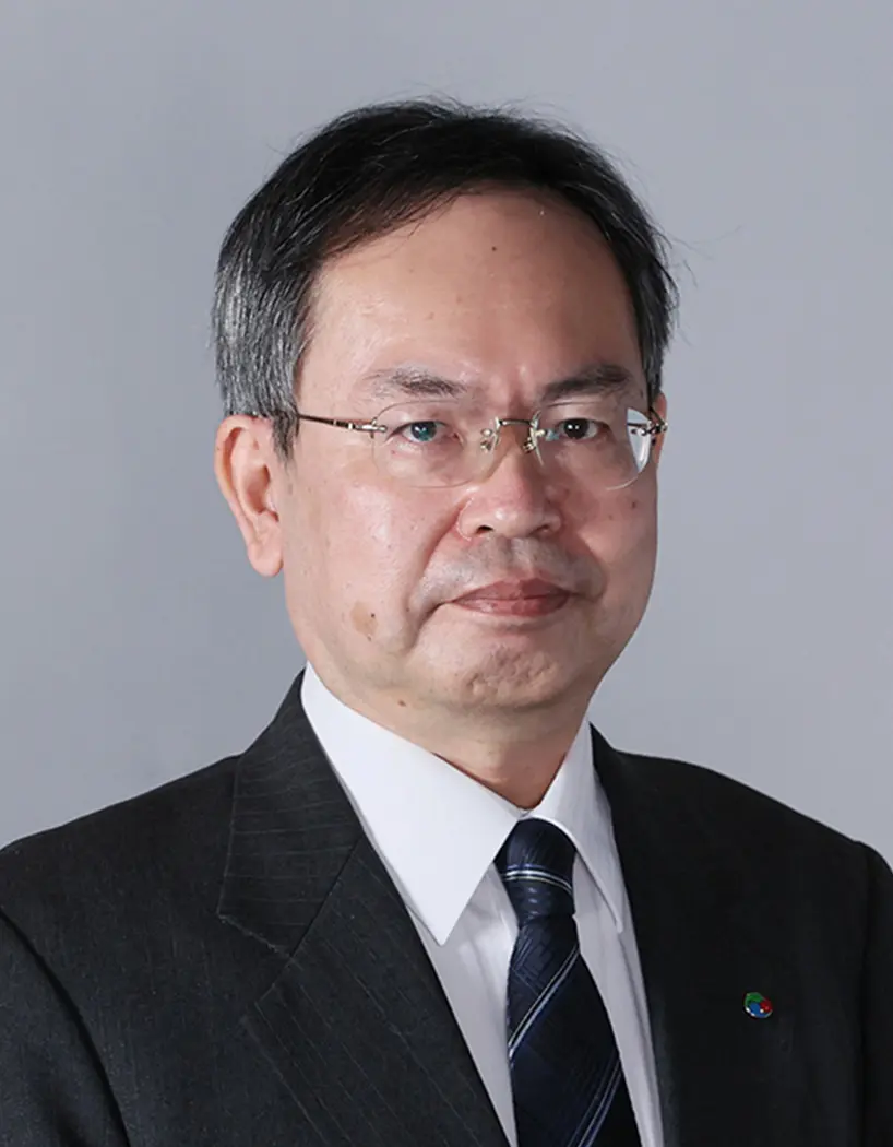 山田 英一